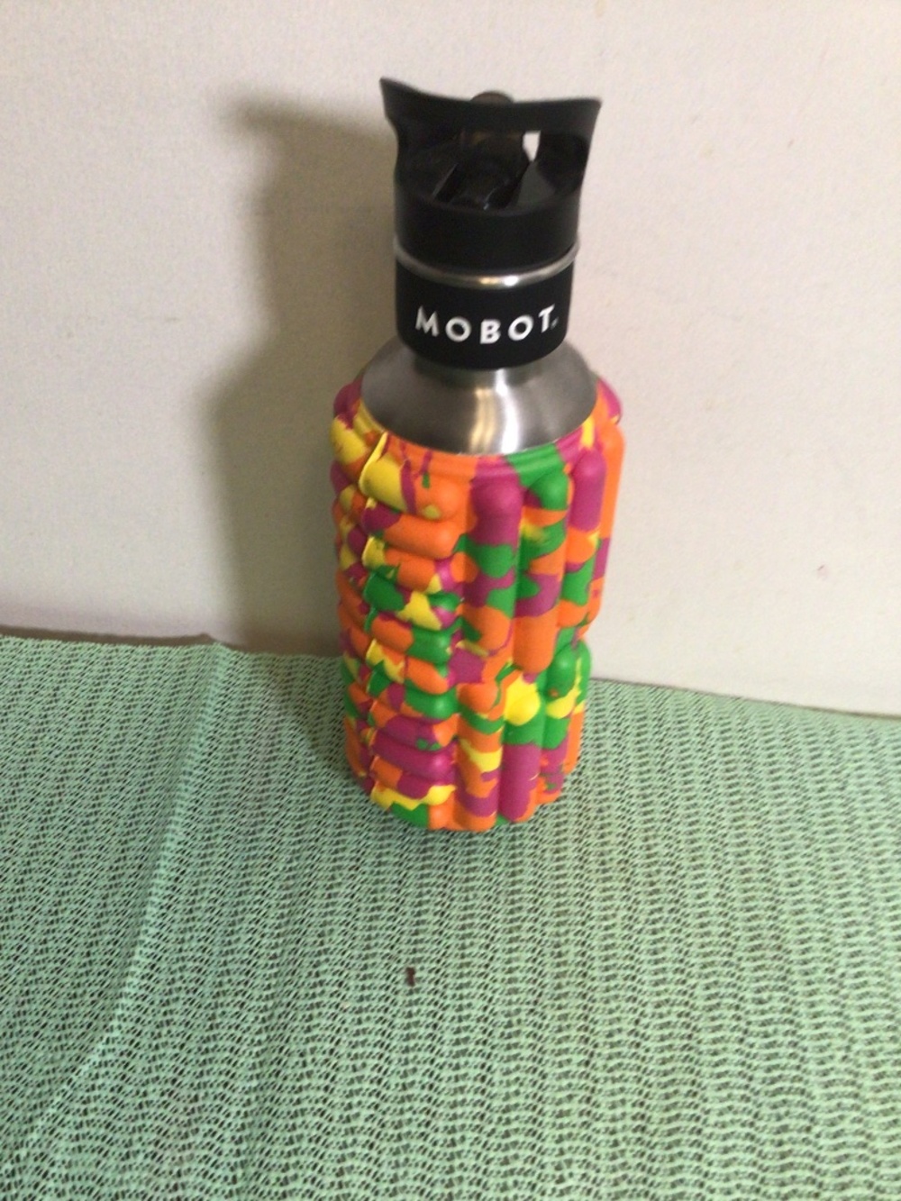 MOBOT Medium Grace 27Oz with foam roller water bottle eco- friendly